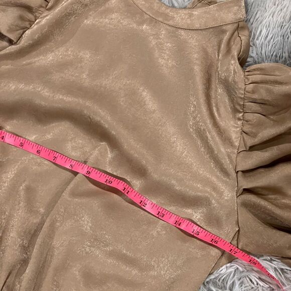 A.Calin By flying tomato puff sleeve top - Picture 6 of 9